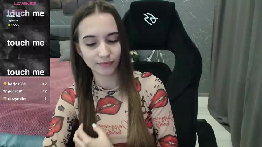 Alice_Weiss Adult Chat October 4, 2025