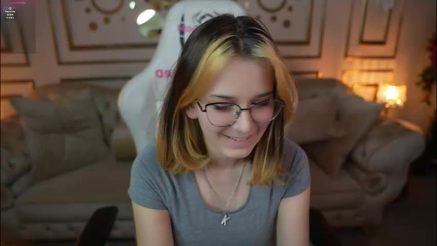 anabel_team054 Adult Chat October 4, 2025