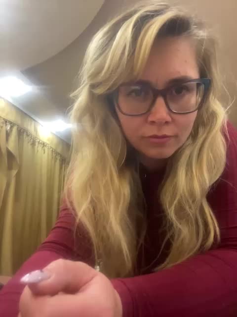 Elegant00Girl Adult Chat October 4, 2025