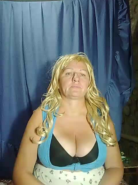 FameLara Adult Chat October 4, 2025