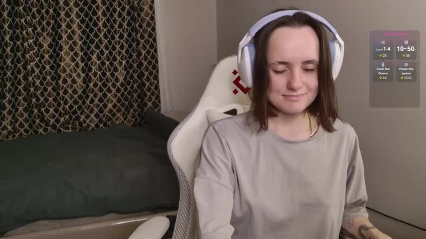 Luna_Loveee Adult Chat October 4, 2025