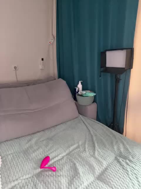 -Violetta- Adult Chat October 4, 2025