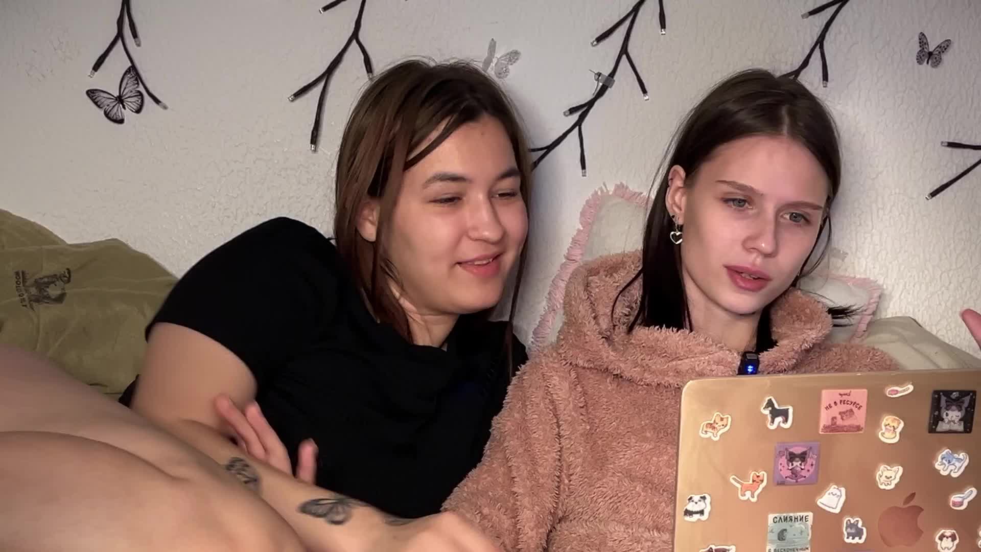 ZoyaVikki Adult Chat October 3, 2025