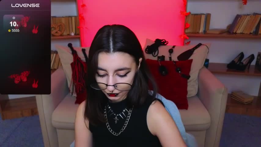 Mistress__Marcelline Adult Chat October 4, 2025