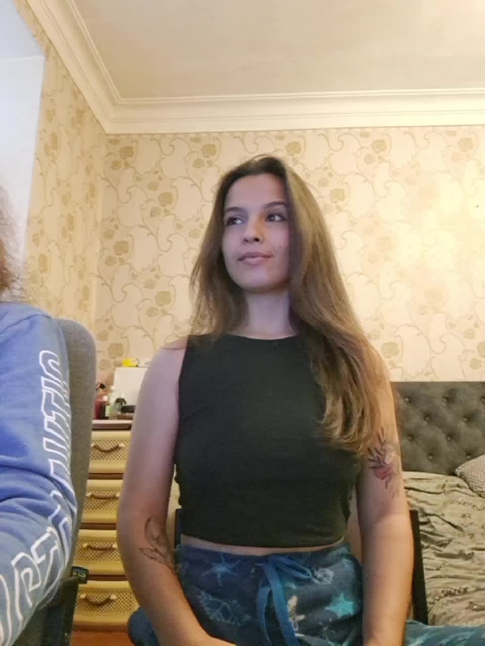 Love_Crew Adult Chat October 4, 2025