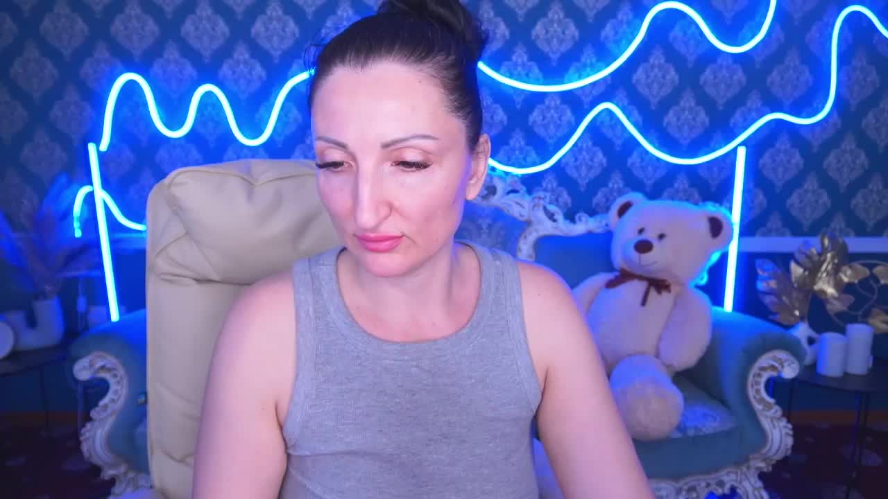 MissRossi Adult Chat October 4, 2025