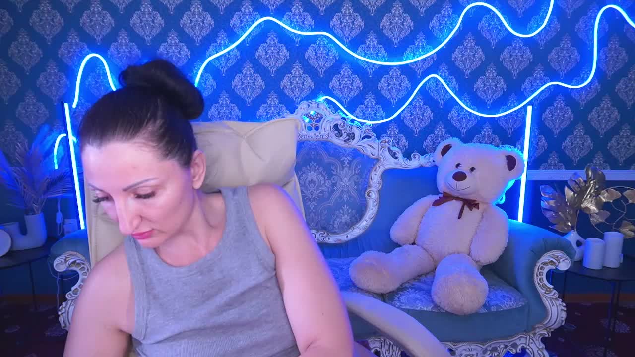 MissRossi Adult Chat October 4, 2025