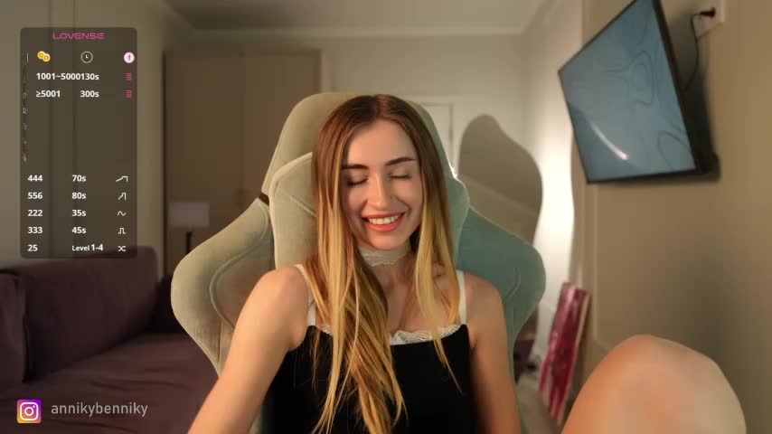 Coconutkittyy Adult Chat October 5, 2025