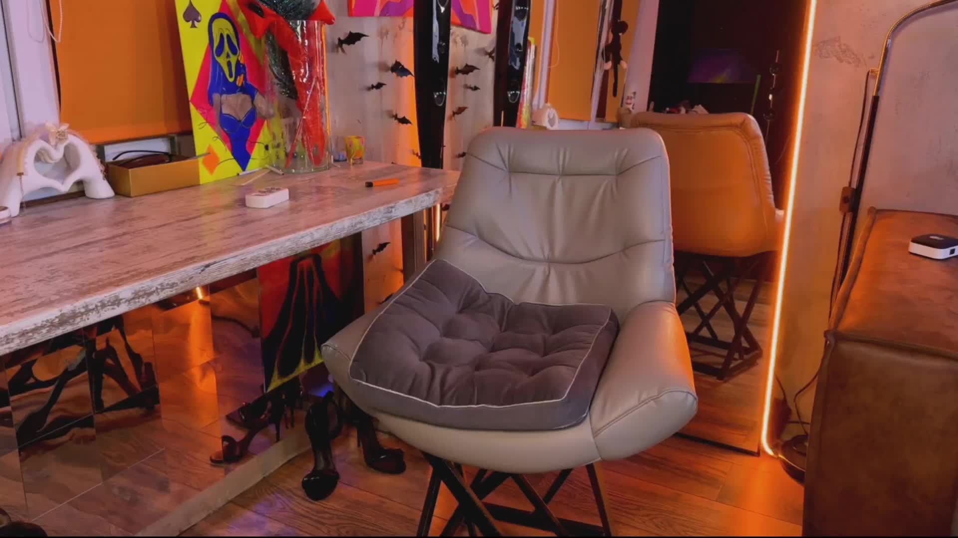 Na-izi Adult Chat October 5, 2025