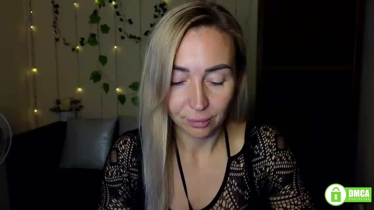 Jullyblondkiss Adult Chat October 5, 2025
