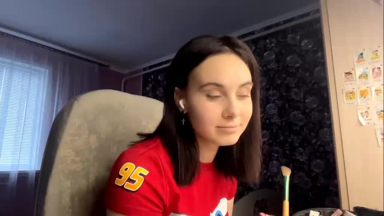 CANDY-LIPS-GIRL Adult Chat October 5, 2025