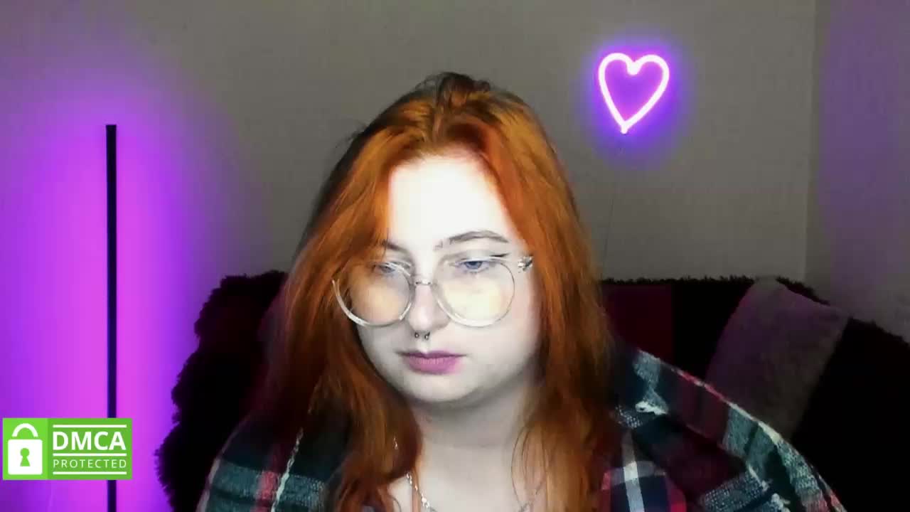 Aliciaredluv Adult Chat October 5, 2025