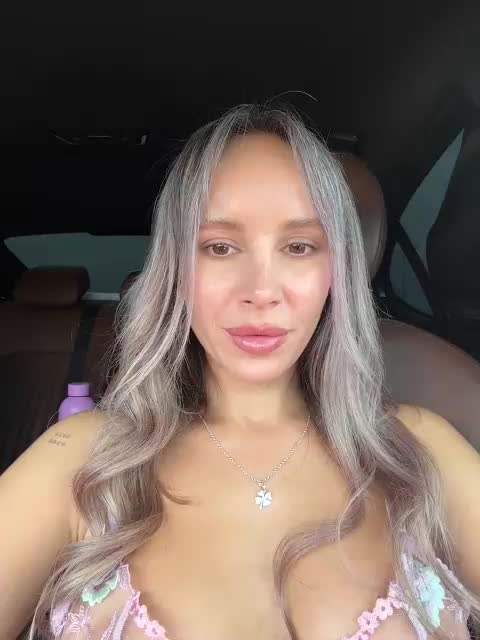 -CandyViki- Adult Chat October 6, 2025