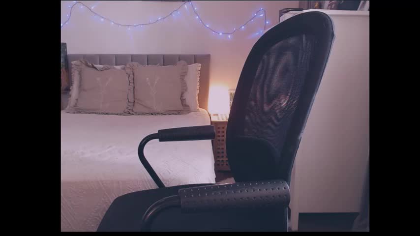 julialiones Adult Chat October 6, 2025