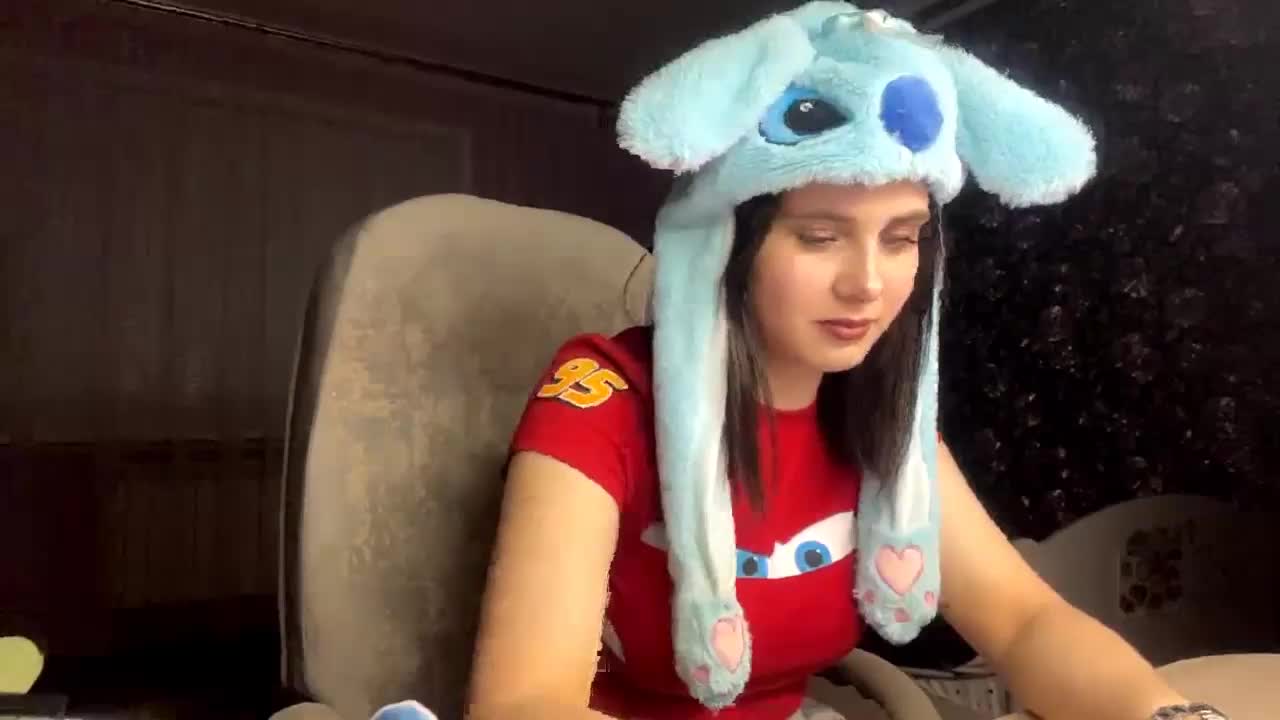 CANDY-LIPS-GIRL Adult Chat October 6, 2025