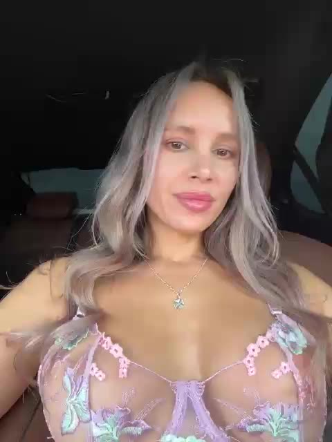 -CandyViki- Adult Chat October 6, 2025