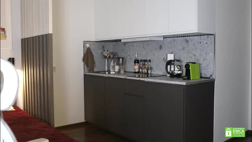 _whoareu_ Adult Chat October 6, 2025