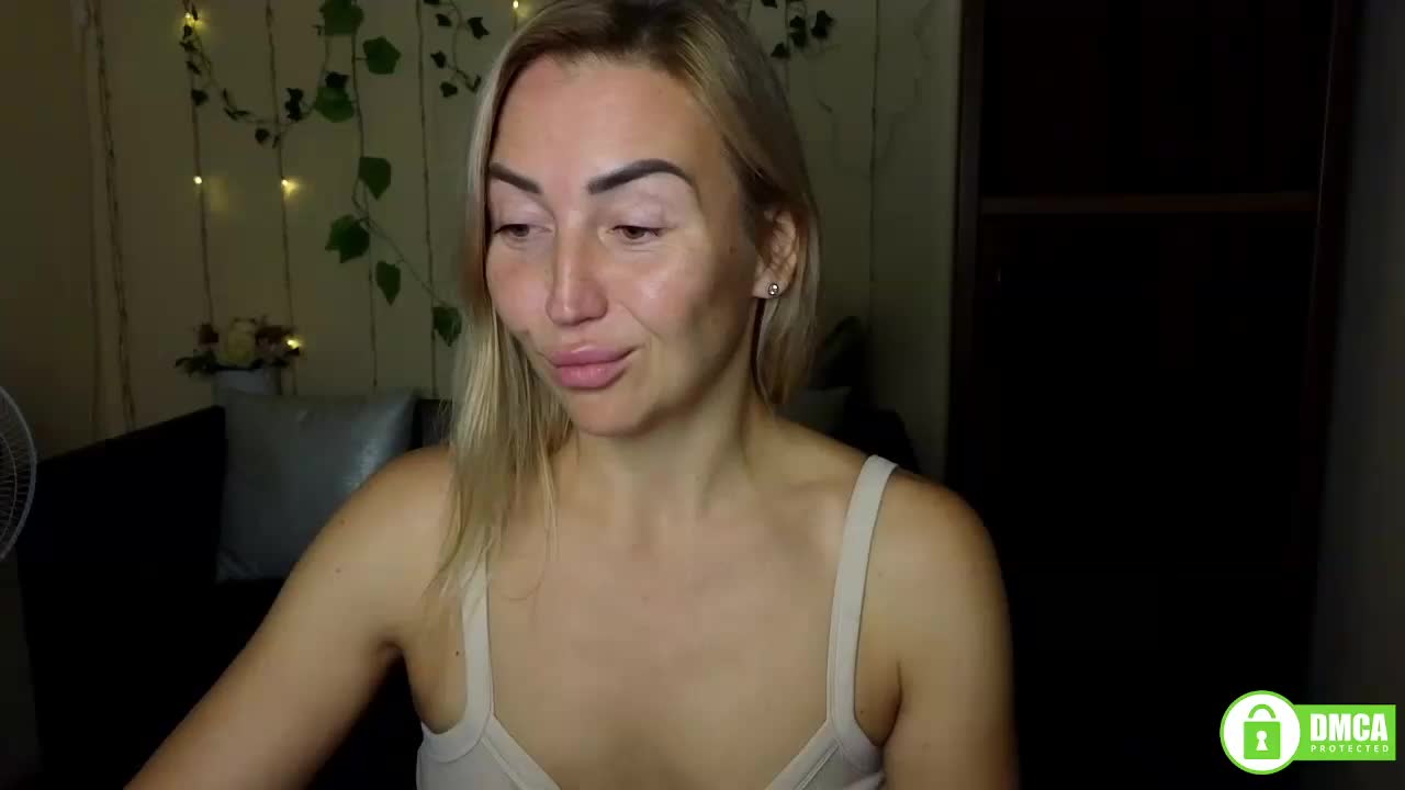 Jullyblondkiss Adult Chat October 6, 2025