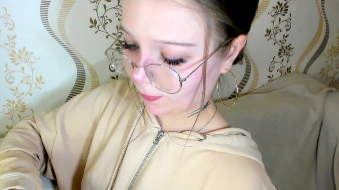 MelMooon Adult Chat October 6, 2025