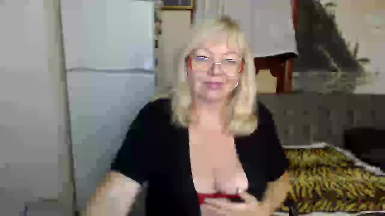 EvelynLoveShy Adult Chat October 6, 2025