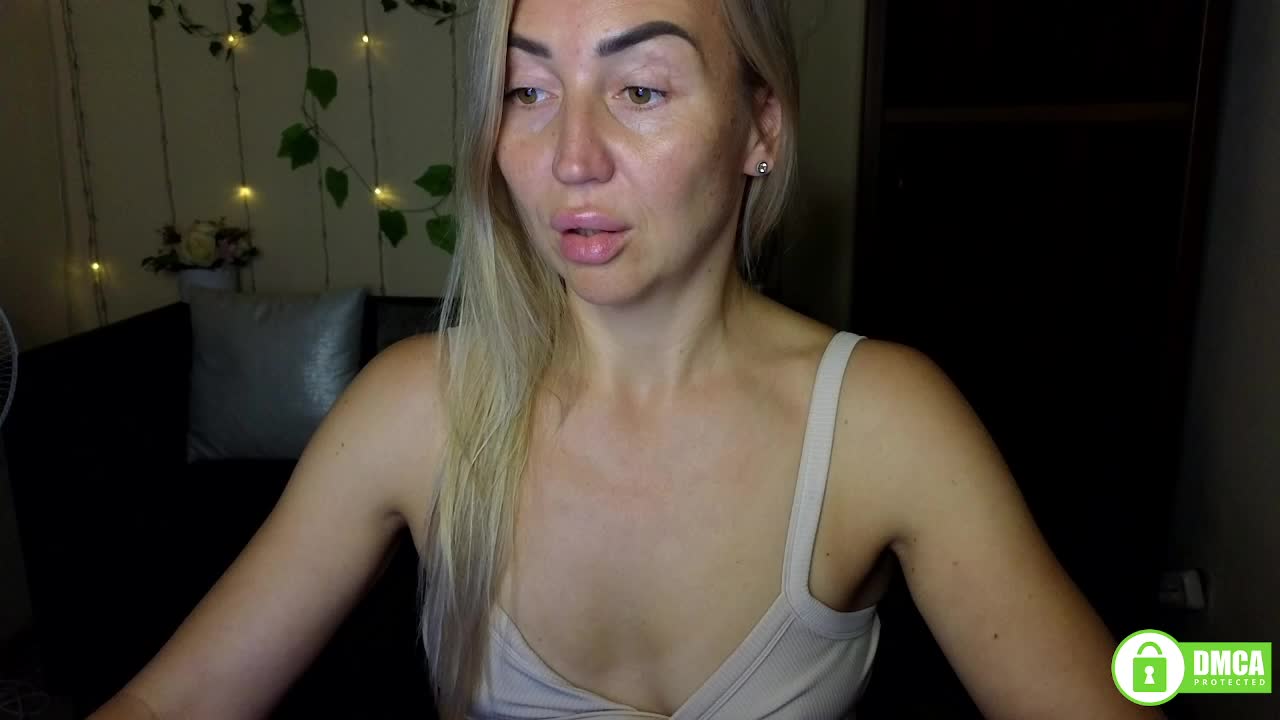 Jullyblondkiss Adult Chat October 6, 2025