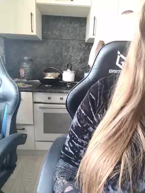 Innokentiy449 Adult Chat October 6, 2025