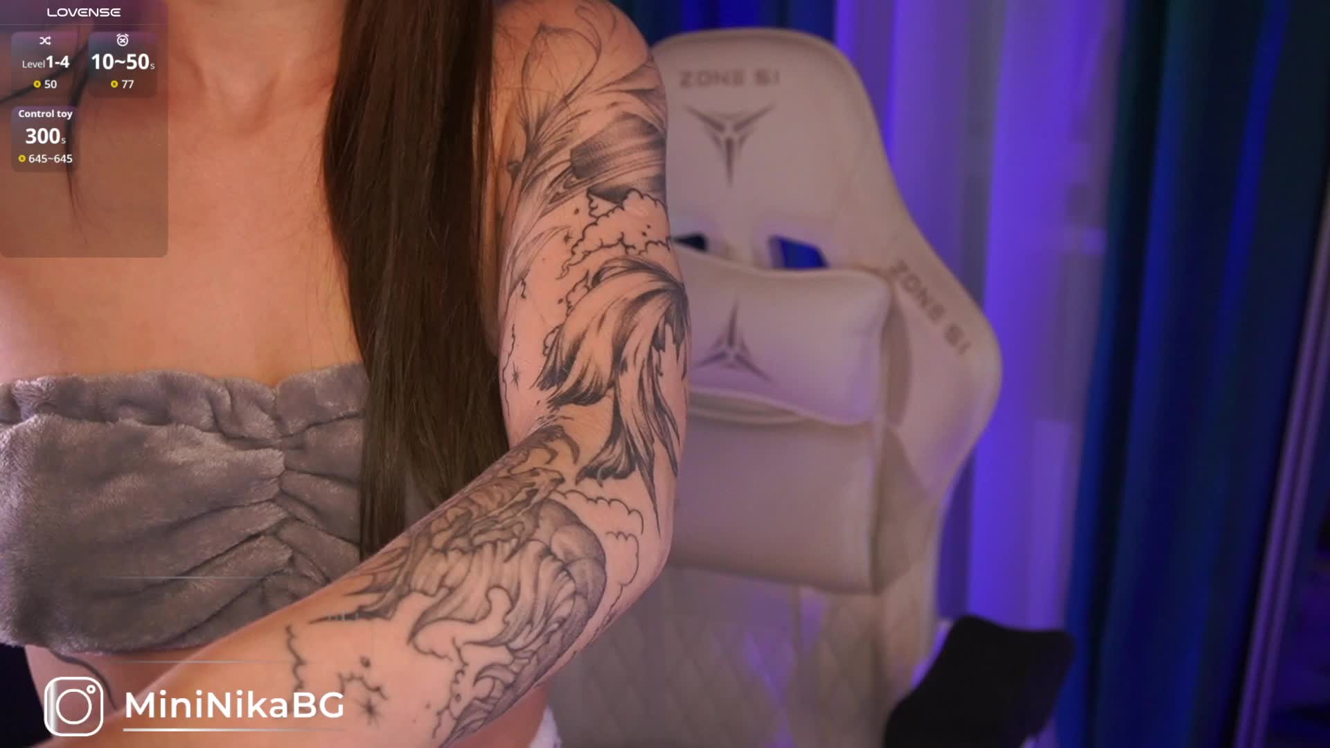 MiniNika Adult Chat October 7, 2025