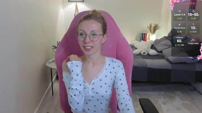 Lill_Mary Adult Chat October 7, 2025