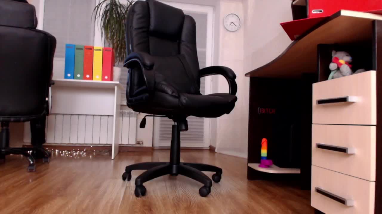 Carrie1337 Adult Chat October 7, 2025