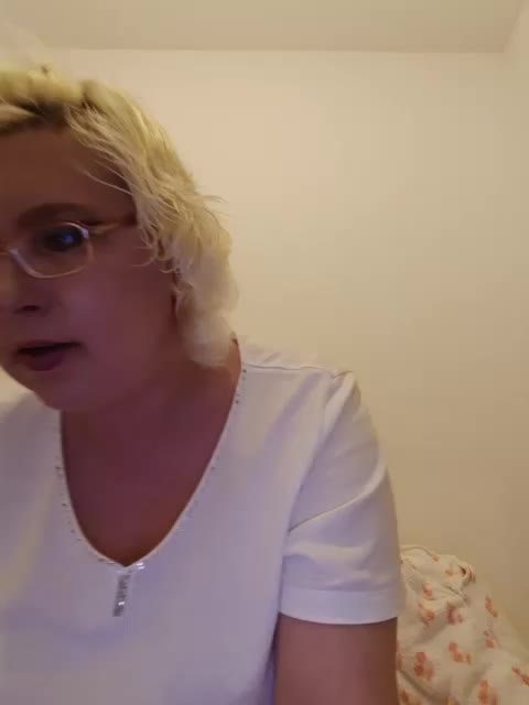 Vika211 Adult Chat October 7, 2025