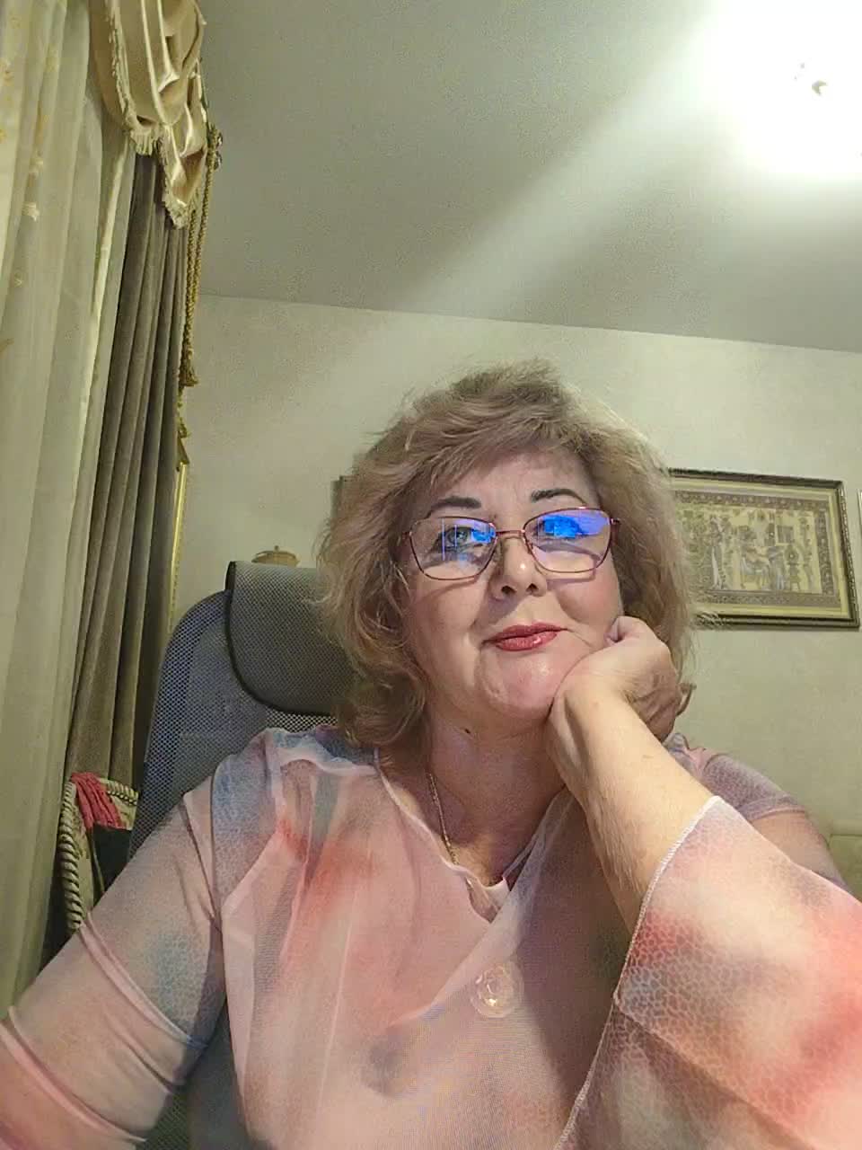 KarinkaSweet Adult Chat October 7, 2025