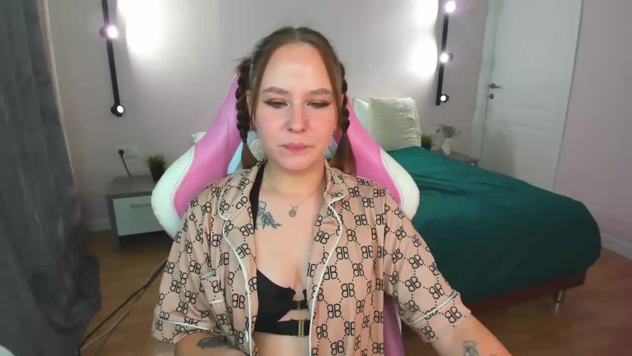 Sheila-Rich Adult Chat October 7, 2025