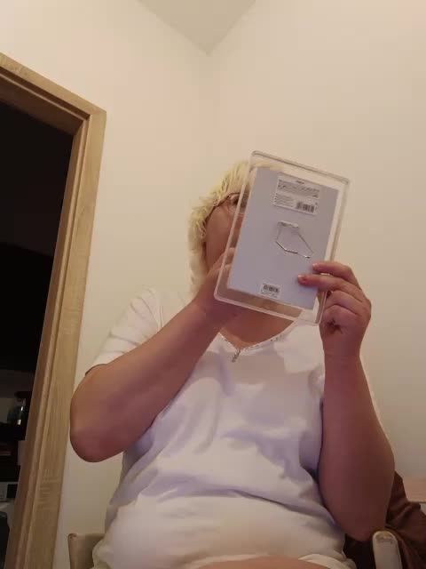 Vika211 Adult Chat October 7, 2025