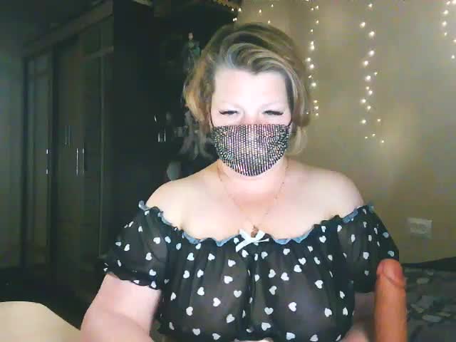 MsYummy Adult Chat October 7, 2025