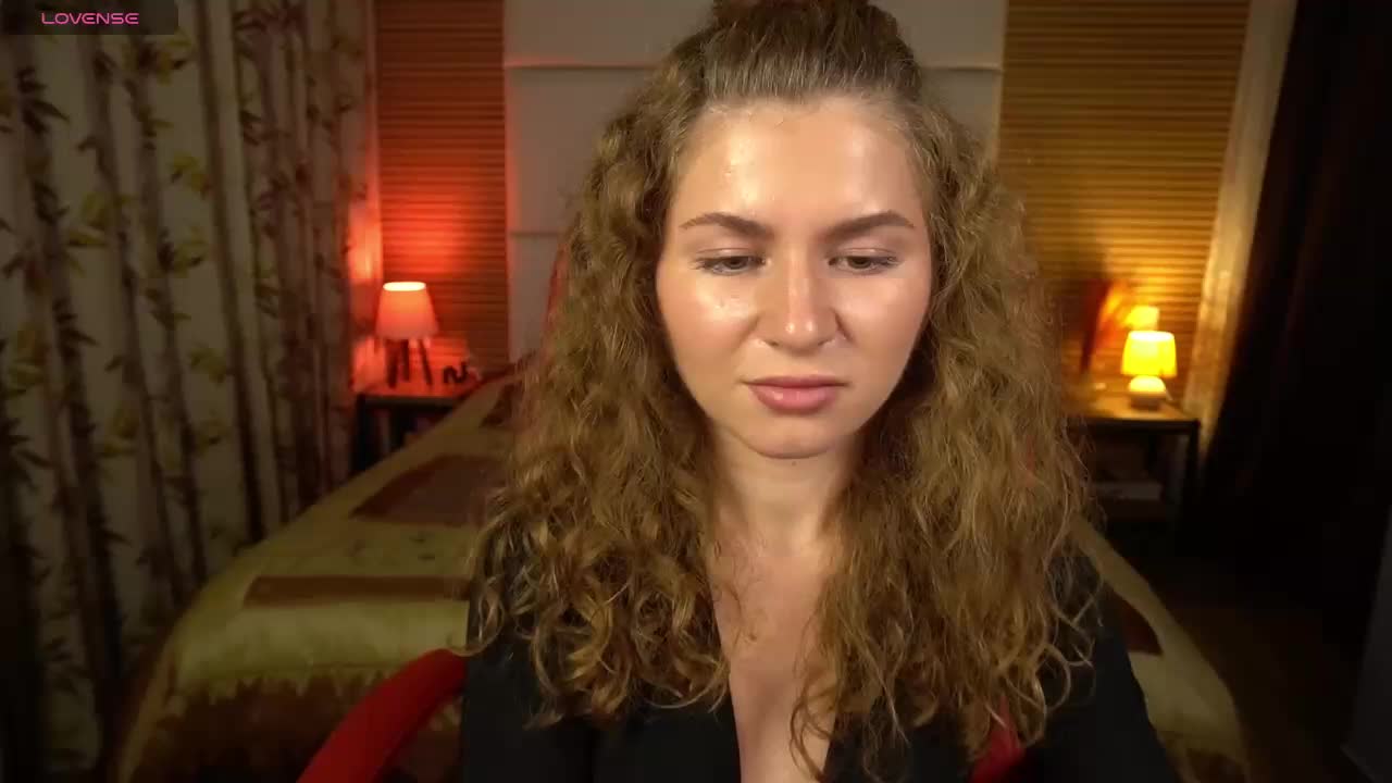 YoursGirlAlice Adult Chat October 7, 2025