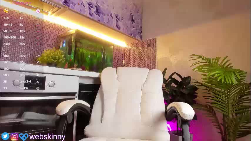 _top_skinny Adult Chat October 7, 2025