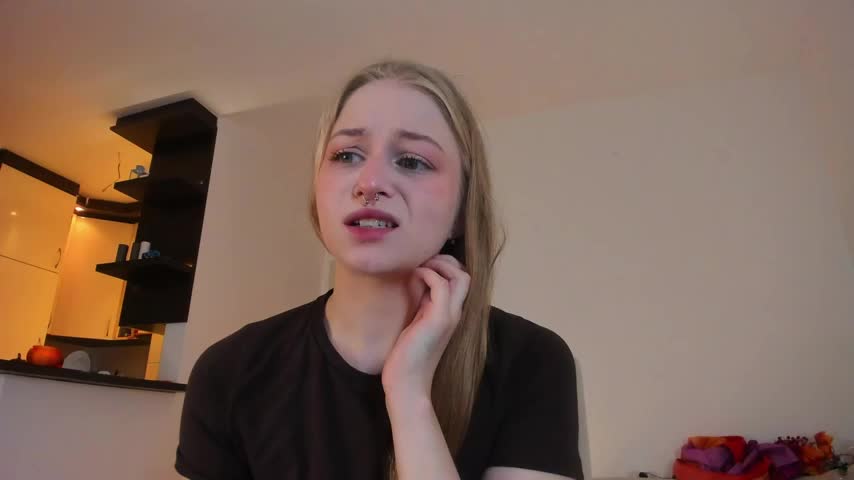 MiaMews Adult Chat October 7, 2025