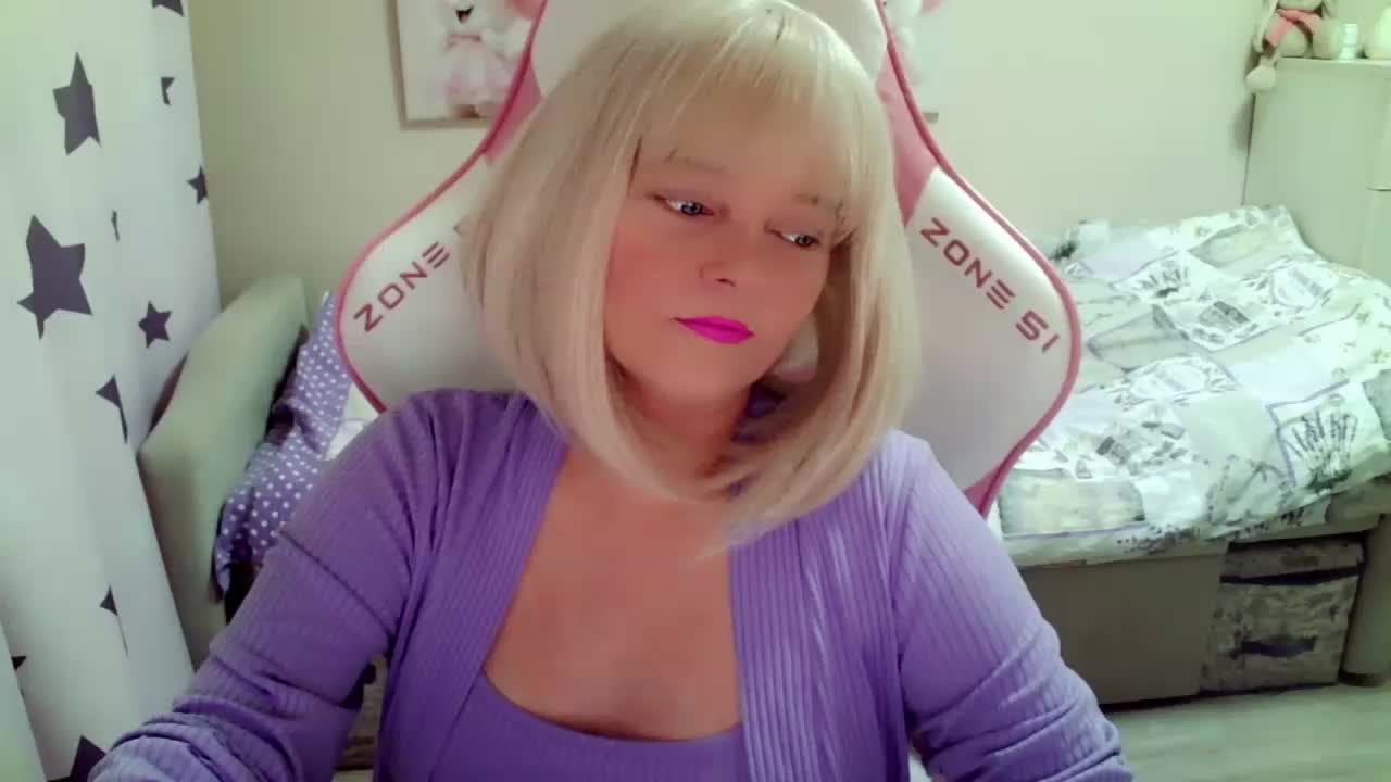 ChristieRoses Adult Chat October 7, 2025