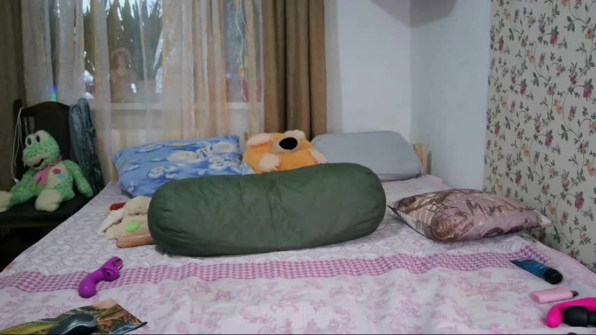 BlueHOT-MILf Adult Chat October 7, 2025