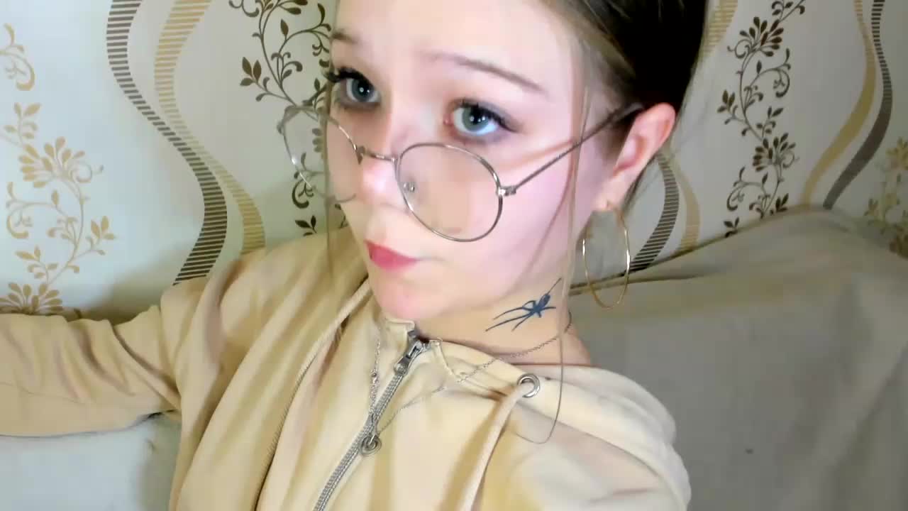 MelMooon Adult Chat October 7, 2025