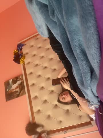 Flossy_Vettie Adult Chat October 7, 2025