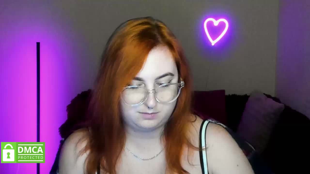 Aliciaredluv Adult Chat October 7, 2025