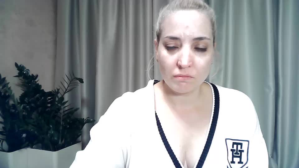 mariska-kiska Adult Chat October 7, 2025