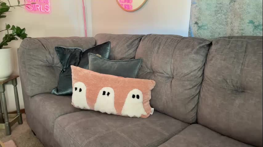 officiallyonlytams Adult Chat October 8, 2025