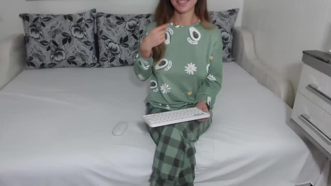 Amore_me Adult Chat October 8, 2025