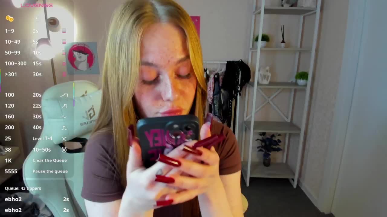 Roxy-Sunny Adult Chat October 7, 2025