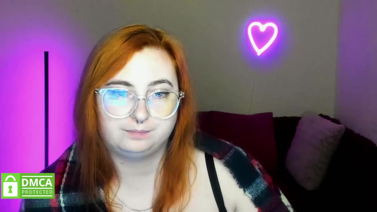 Aliciaredluv Adult Chat October 7, 2025