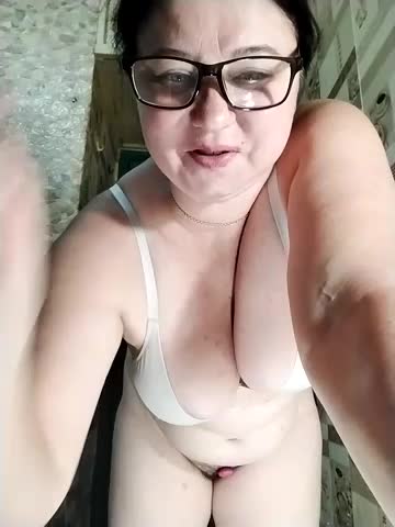 Holly-69 Adult Chat October 8, 2025