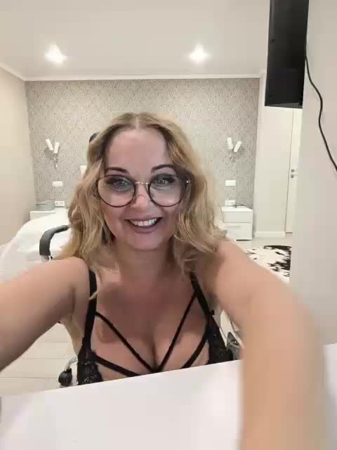 Milf_Zabava Adult Chat October 7, 2025