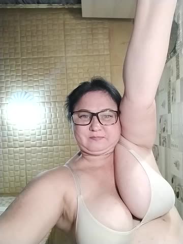 Holly-69 Adult Chat October 8, 2025